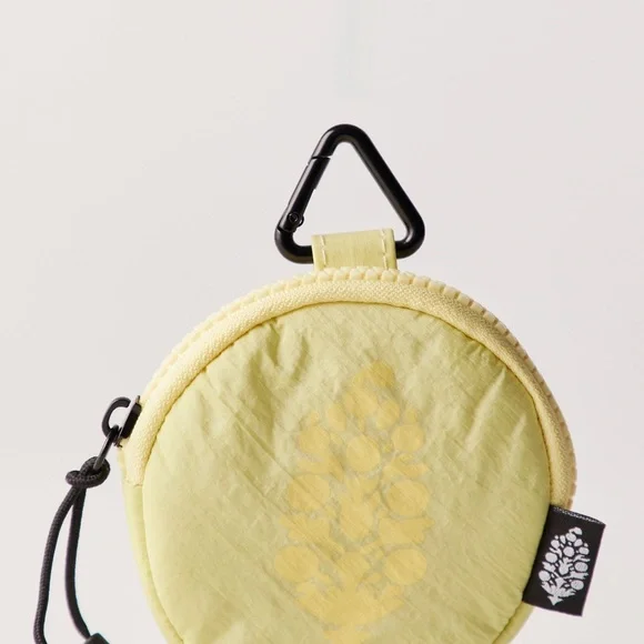 Free People Essentials Only Pouch - Picture 5 of 9